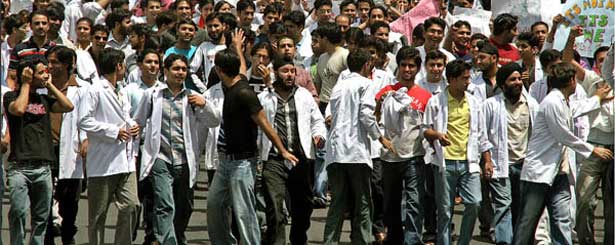 India increases more 10,000 MBBS seats in medical colleges